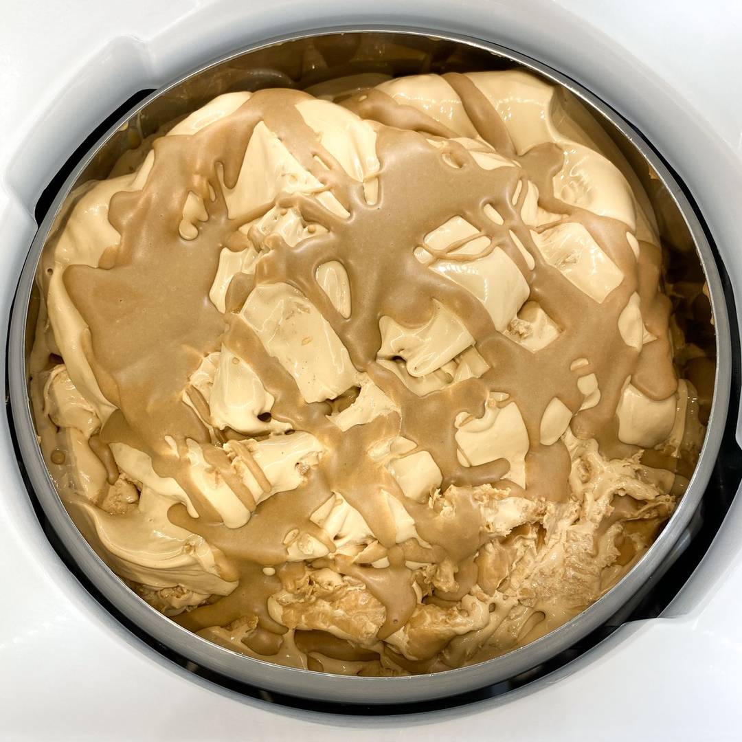 DROP IT LIKE WHITE CHOC, a Gelato Messina special